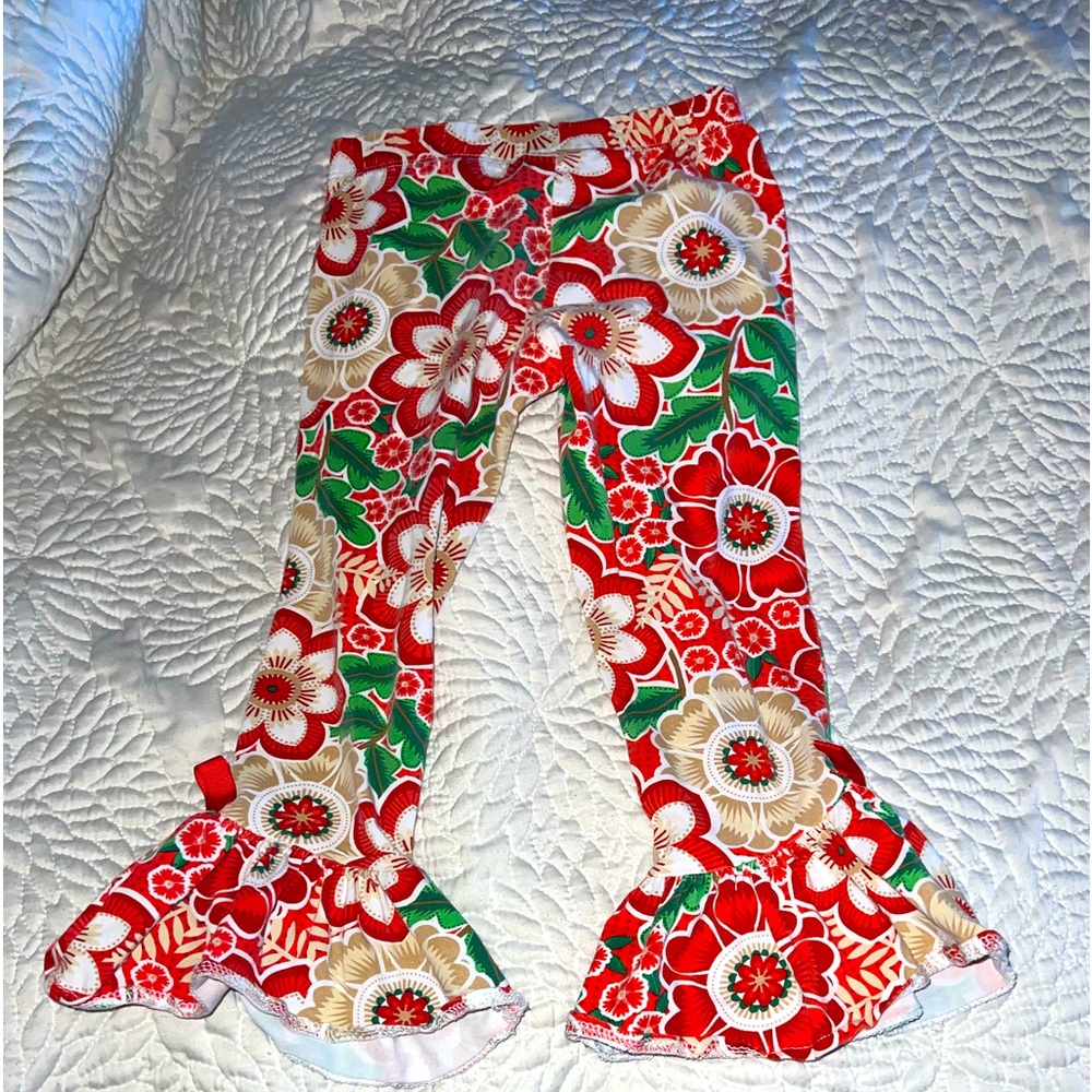 Super cute toddler girls Christmas ruffled leggings with red bows